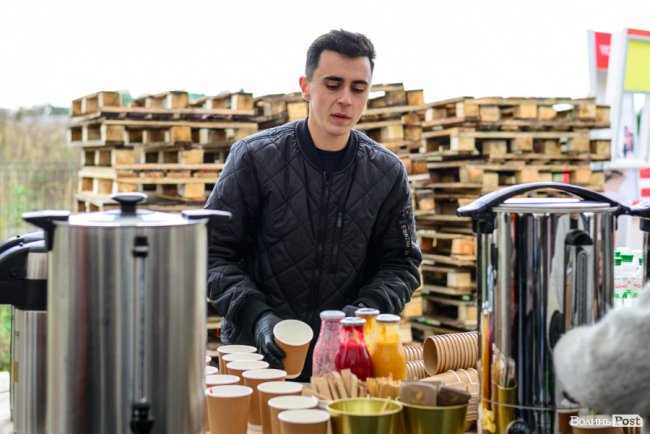 Яскраво, весело і смачно: на «Юпітері» відсвяткували День доброго сусіда. ФОТОРЕПОРТАЖ*