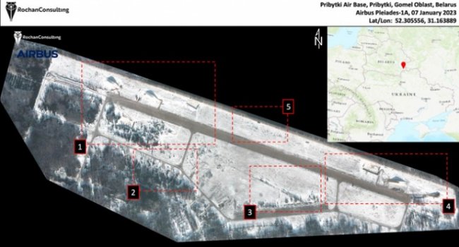 Супутник показав, яку техніку Білорусь стягнула до кордону з Україною