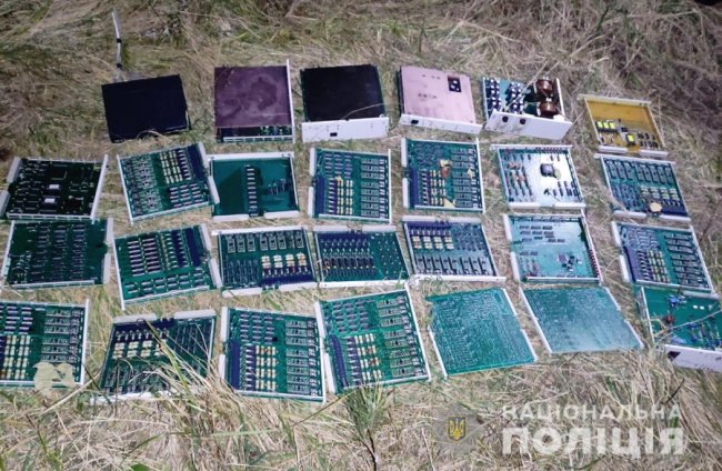 Волинські поліцейські затримали групу осіб, яка викрадала цінне обладнання. ФОТО