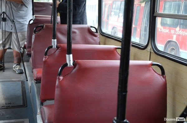 Люблін передав Луцьку 20-річний тролейбус. ФОТО