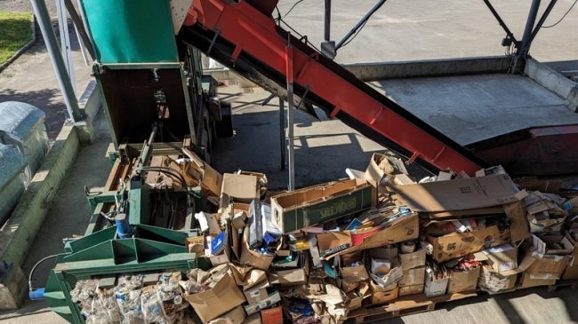 У Луцьку здали на переробку пів тонни макулатури. ФОТО