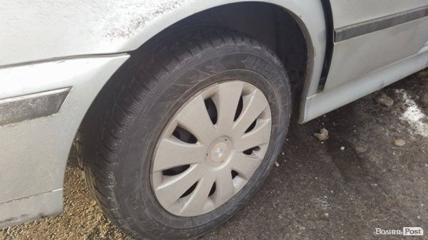 На дорогах Луцька - ковзанка! Як наслідок - численні ДТП. ФОТО. ОНОВЛЕНО