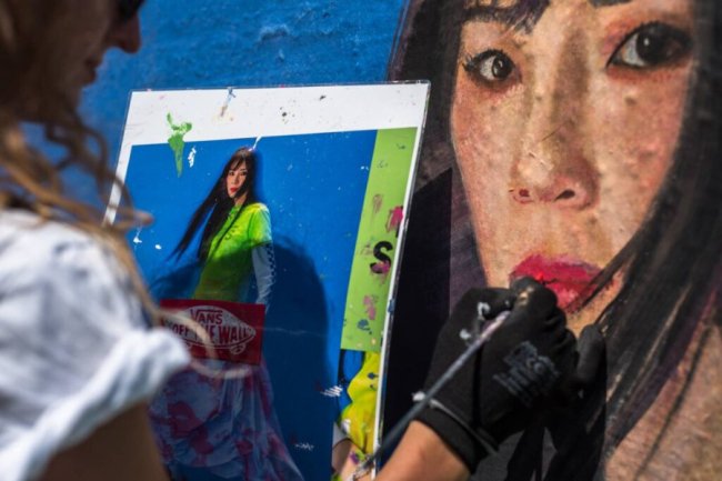 Художниця з Волині створює гігантські картини на стінах будинків у Нью-Йорку