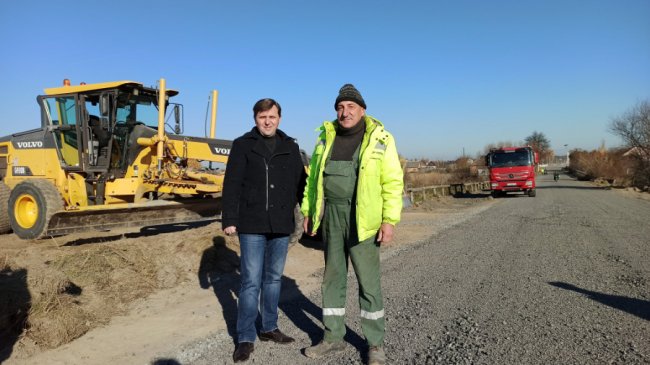 У Луцькому районі між селами ремонтують дорогу. ФОТО