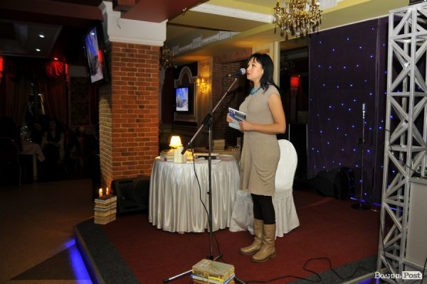 «Зима. Кохання. Новий Рік»: поетичний вечір з присмаком моди в Луцьку