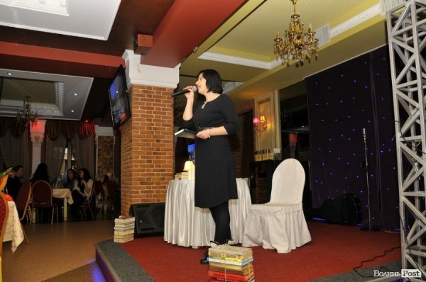 «Зима. Кохання. Новий Рік»: поетичний вечір з присмаком моди в Луцьку