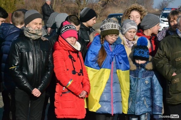 У Луцьку вшанували Героїв Крут, Небесної Сотні та війни на Сході. ФОТО