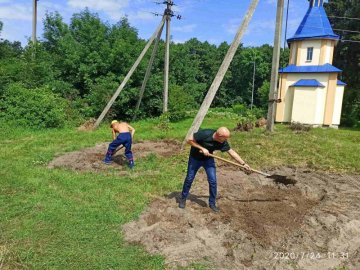 У Ківерцях біля озера влаштували толоку. ФОТО