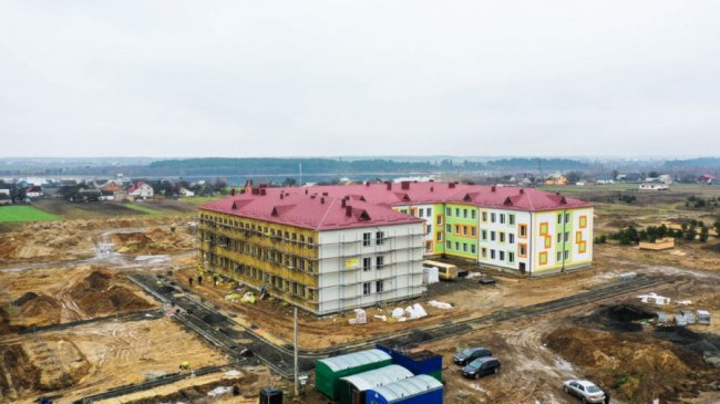 Показали, як на Волині будують школу вартістю майже 114 мільйонів гривень