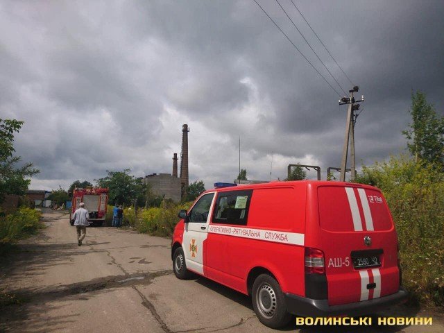 У Луцьку горить електропідстанція: частина міста – без світла. ФОТО