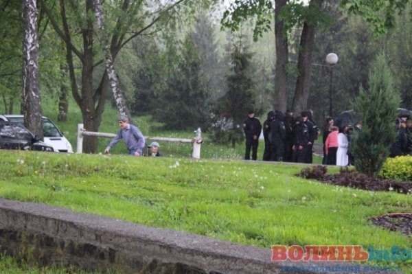 У Луцьку дощ зірвав святковий концерт. ФОТО