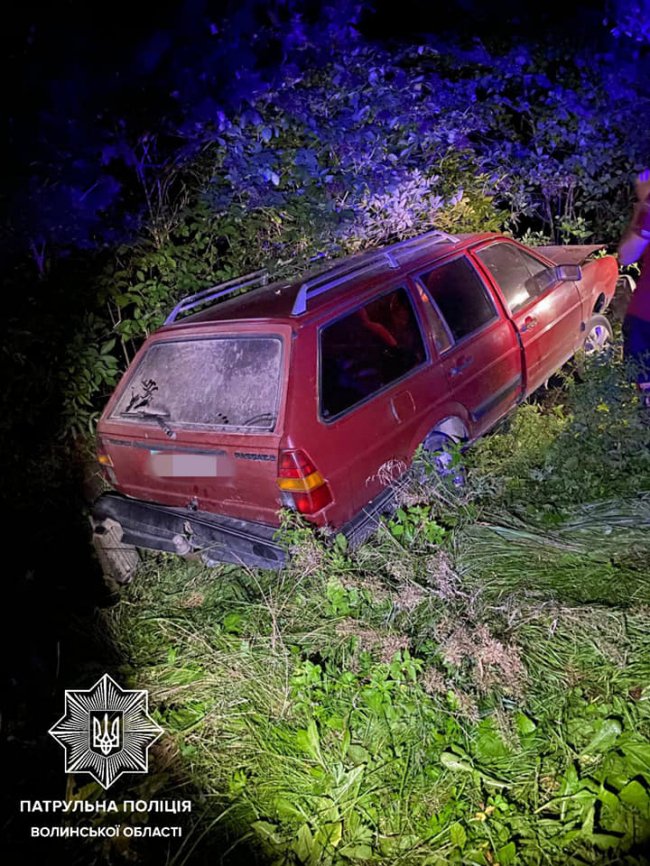 У BMW розірвало колесо: на Волині вночі зіткнулися легковики
