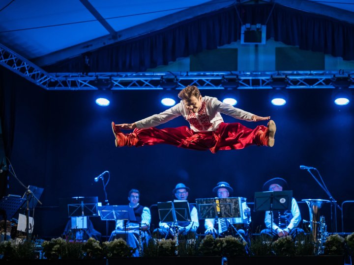 Як лучанин Олексій Іванов через танці у Німеччині розповідає світу про Україну. ВІДЕО