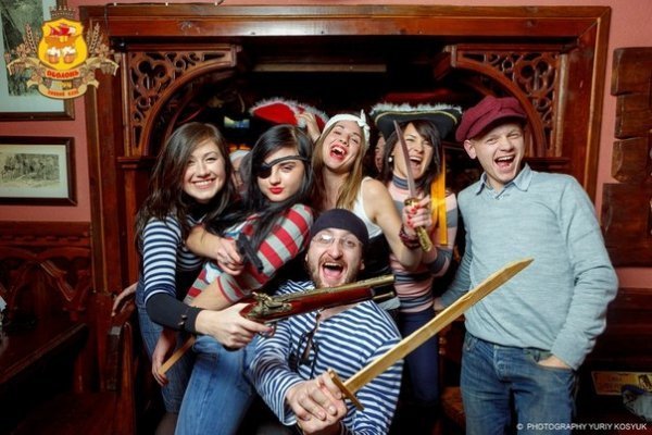 Піратська вечірка в луцькому клубі. ФОТО. ВІДЕО