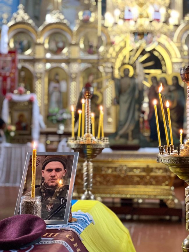 На Волині попрощалися із 24-річним Героєм Владиславом Наумичем