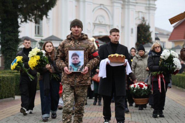 У Луцьку попрощалися з 21-річним Героєм Михайлом Трофимуком
