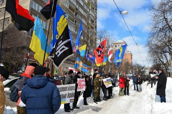 Через затриманих у Мінську лучан в Києві пікетували Посольство Білорусі. ФОТО. ВІДЕО