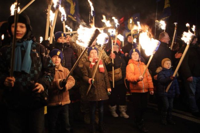 Марш на честь Бандери в Києві. ФОТО