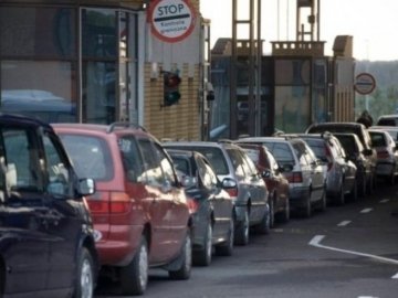 У чергах на кордоні з Польщею - 545 автівок