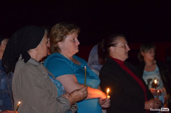 Зі сльозами на очах: на Волині зустріли загиблого земляка. ФОТО. ВІДЕО