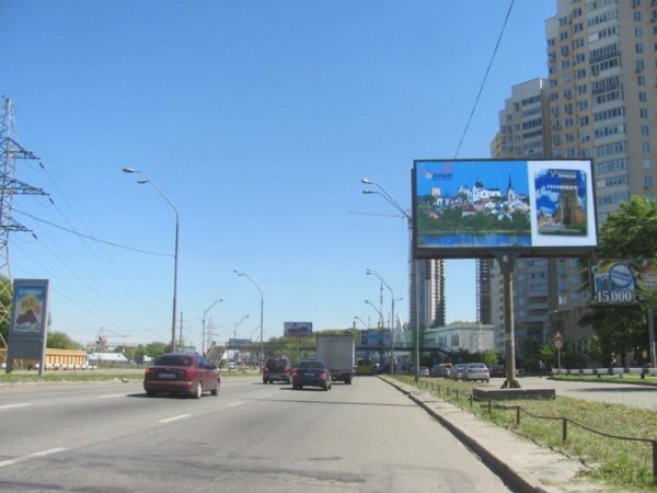 На київських вулицях білборди з фотографіями Луцька. ФОТО