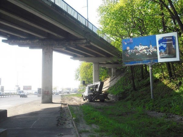 На київських вулицях білборди з фотографіями Луцька. ФОТО