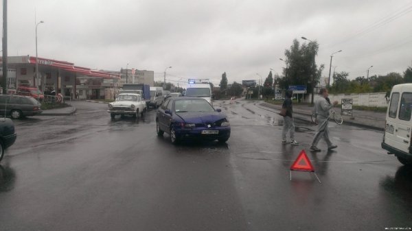 У Луцьку – аварія біля консульства Польщі. ФОТО