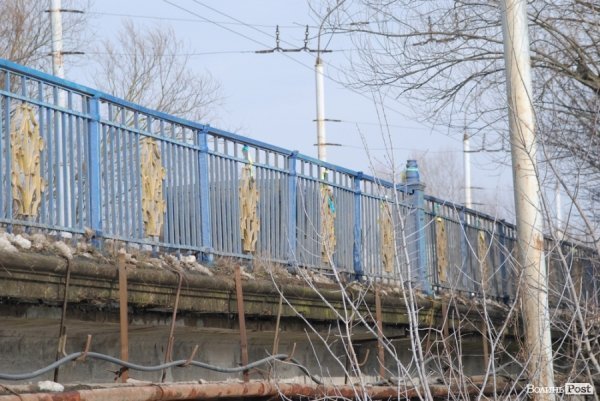 Міст на вулиці Гнідавській