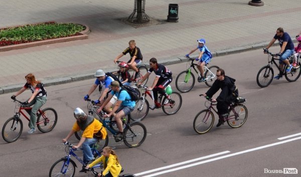 Велодень у Луцьку зібрав більше тисячі людей. ФОТО 