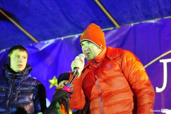 Як у Луцьку музиканти розважали люд на Євромайдані. ФОТО. ВІДЕО