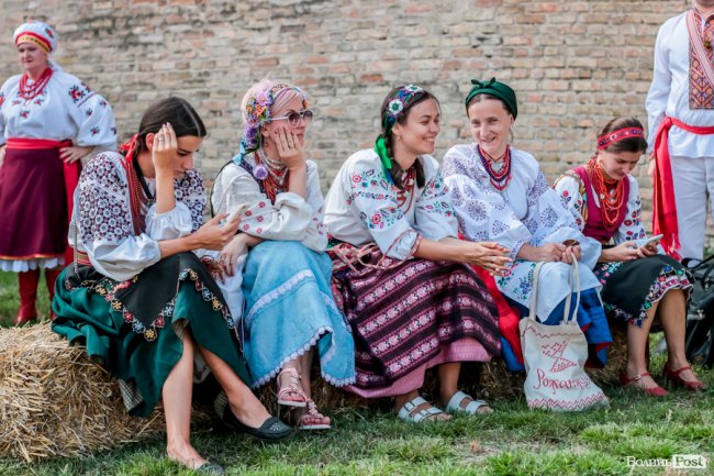 Неймовірні вбрання та іноземні гості: фестиваль «Берегиня» у Луцькому замку. ФОТО