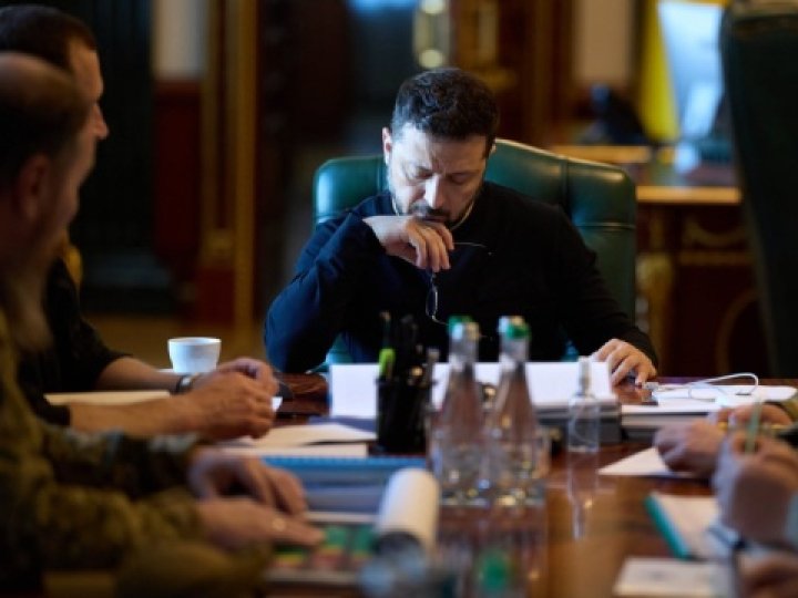 Зеленський анонсував кадрові зміни у війську