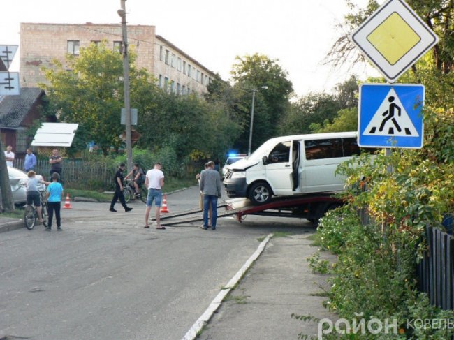 Автомобіль головного лікаря ковельської лікарні потрапив у ДТП,  – ЗМІ
