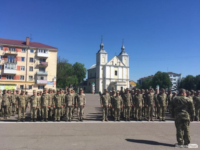 Ви зберегли наш мир: на Волині зустріли зенітників, які повернулися з АТО. ФОТО