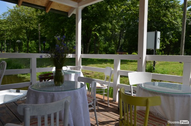 Скільки коштує покататися на човні і поїсти морозива у «Луцькій Венеції». ФОТО