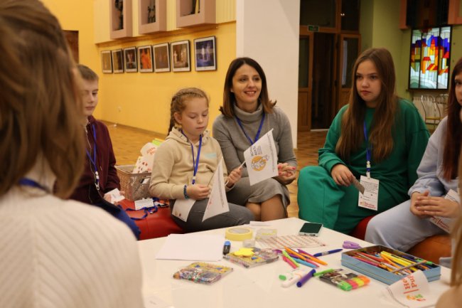 У волинському театрі започаткували лялькотерапію для дітей