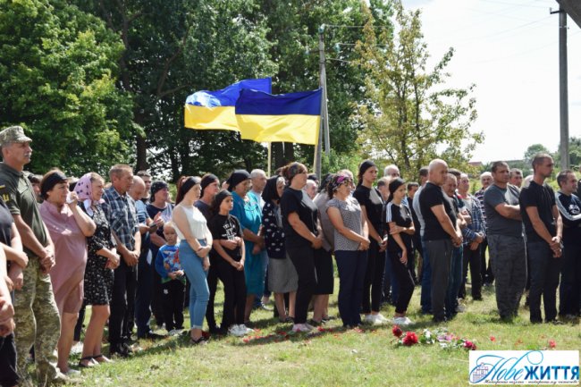 На Волині попрощалися з Героєм Миколою Комяком, який загинув на Харківщині. ФОТО