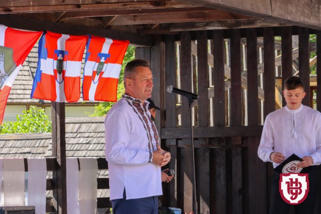 У ВНУ в День вишиванки зібрали для ЗСУ понад 60 тисяч гривень. ВІДЕО, ФОТО