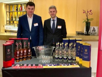 Горілку луцького виробництва презентували на  2-ох міжнародних самітах. ФОТО