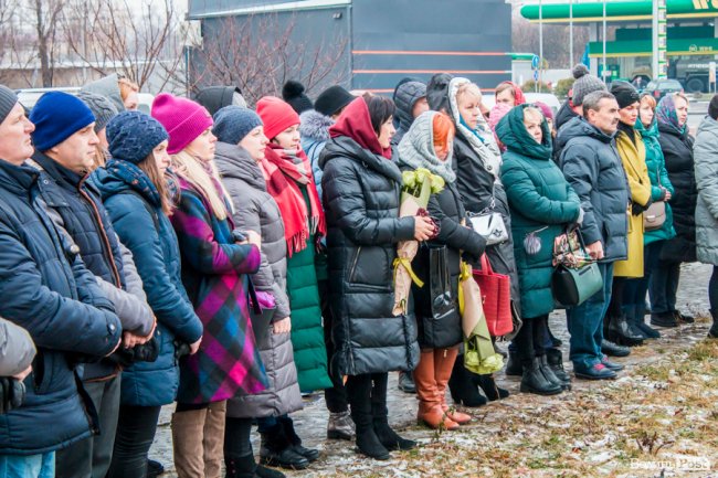 У Луцьку освятили хрест під будівництво дитячої церкви. ФОТО