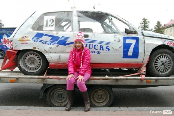 У Луцьку стартував автомотофестиваль «AutoWESTern». ФОТО