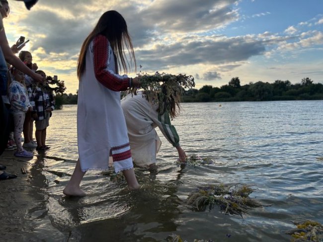 «Вогні Купала»: під час етнофестивалю на Волині зібрали понад 100 тис грн для ЗСУ