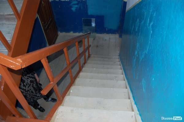 Новенькі сходові марші