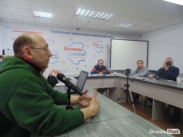 У Луцьку дискутували про «гідність» Волині та «безвихідь» Донбасу. ФОТО