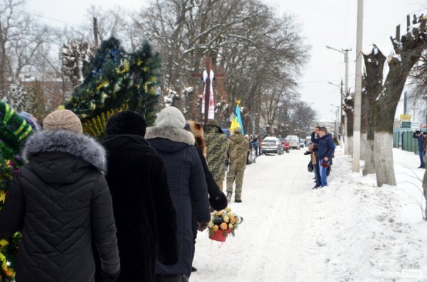 «Десантник пішов у небо»:  у Ківерцях поховали Героя Маріса Камінського