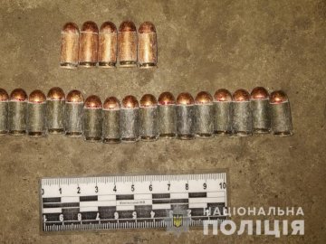 У волинянина вдома поліцейські знайшли чимало набоїв до пістолета Макарова