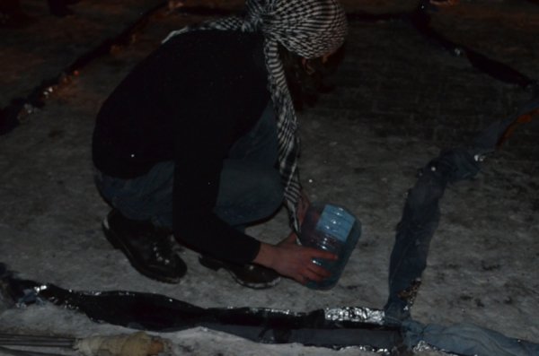 У центрі Луцька на честь Героїв Крут палав тризуб. ФОТО. ВІДЕО