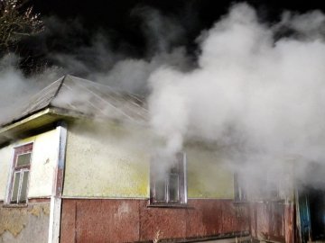 На Волині за минулу добу пожежники рятували від вогню два дерев’яні будинки