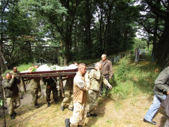 У Шацькому районі поховали бійця