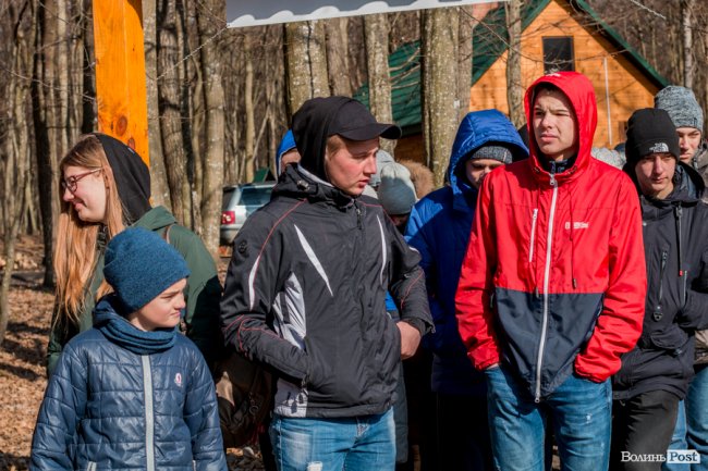 Учні першого на Волині міського шкільного лісництва побували у «волинській Швейцарії». ФОТО